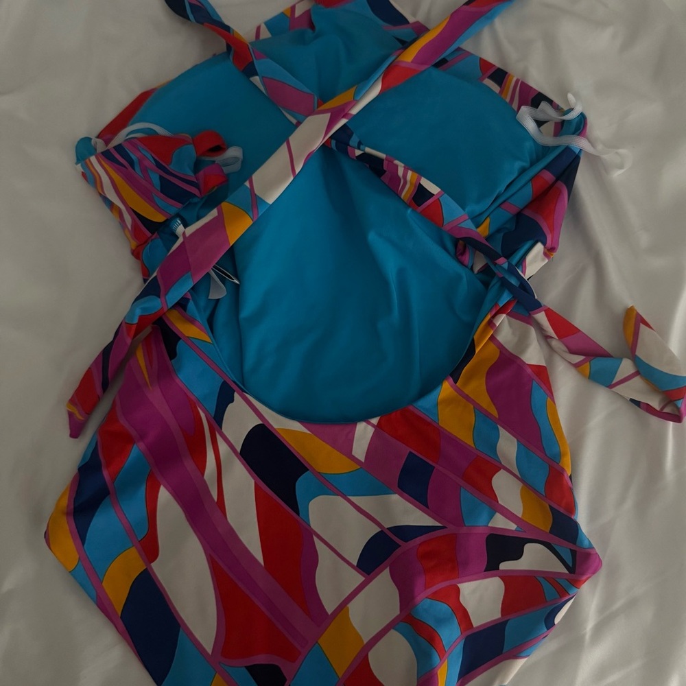 Trina Turk Women’s Rio Reversible Colorful Halter Neck 2 in 1 One Piece Swimsuit - Picture 3 of 10
